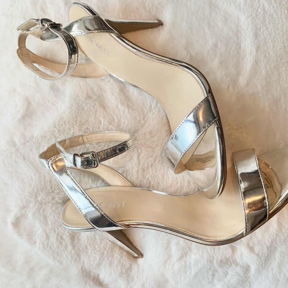 Silver Heels - image 1